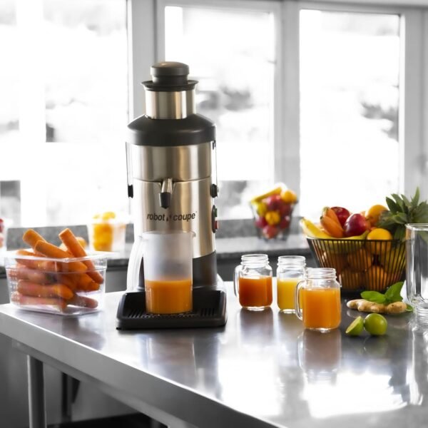 Robot Coupe J80 Ultra Juicer Review Efficient 3000 RPM Pulp Ejection System